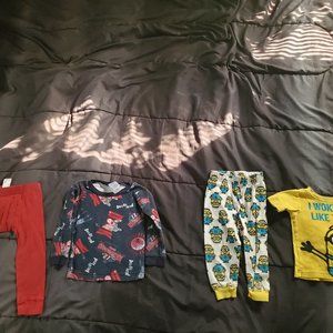 boys 2T pj sets